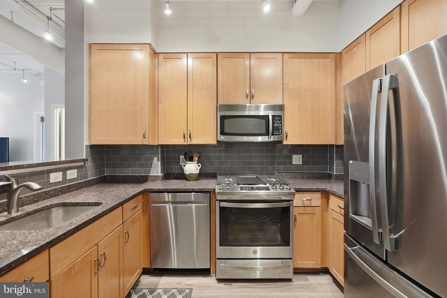 1205 N Garfield Street #306 photo 8