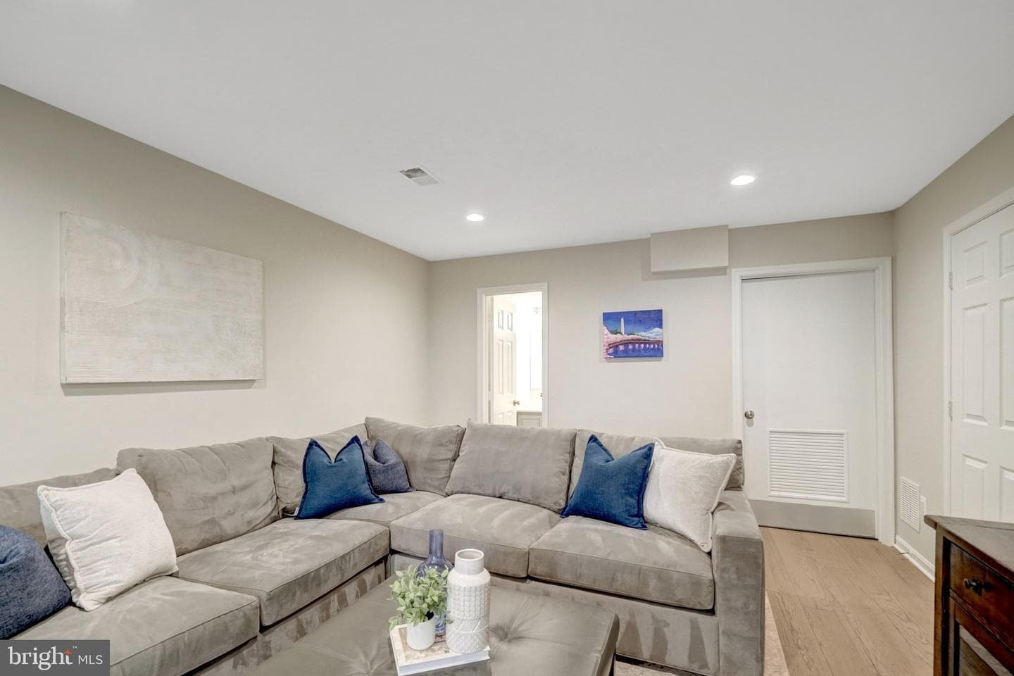 2622 N Fairfax Drive photo 26