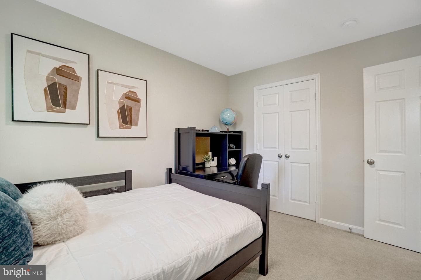 2622 N Fairfax Drive photo 35