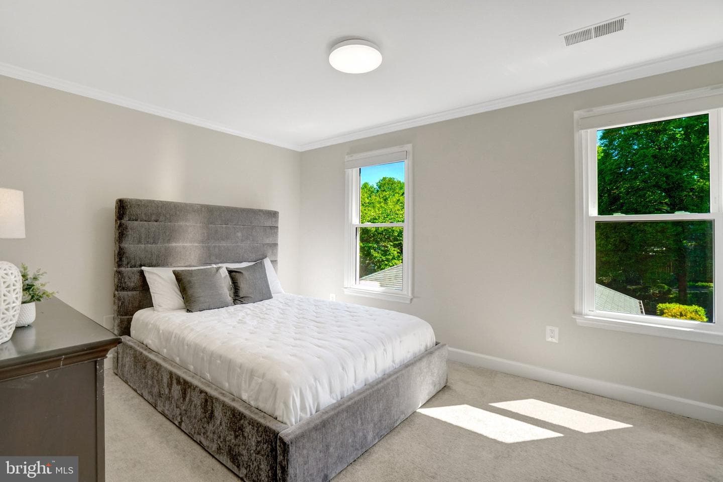 2622 N Fairfax Drive photo 39