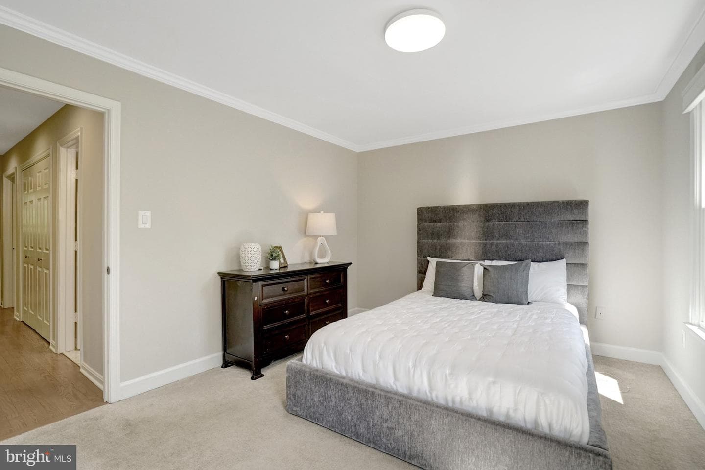 2622 N Fairfax Drive photo 40