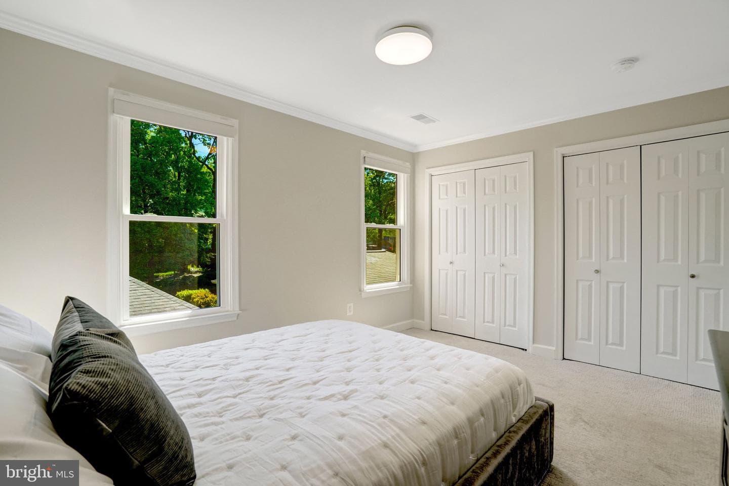 2622 N Fairfax Drive photo 41
