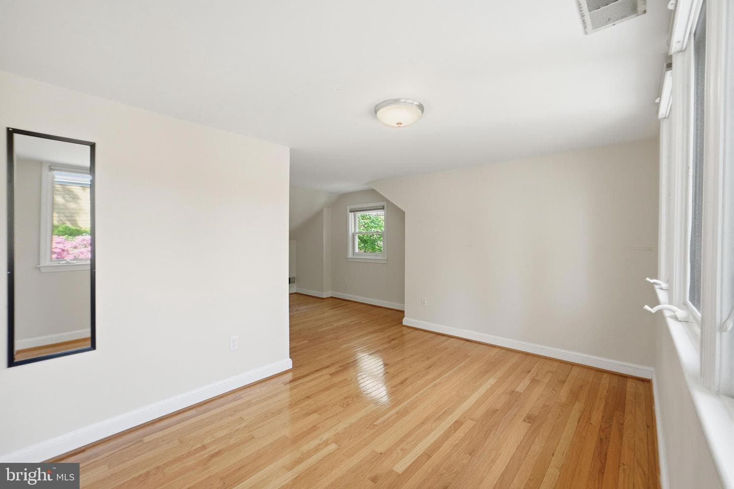 2351 N Vermont Street N photo 31