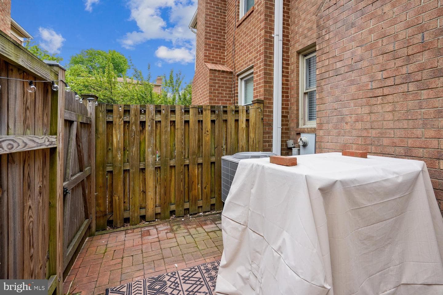 1179 N Vernon Street photo 32