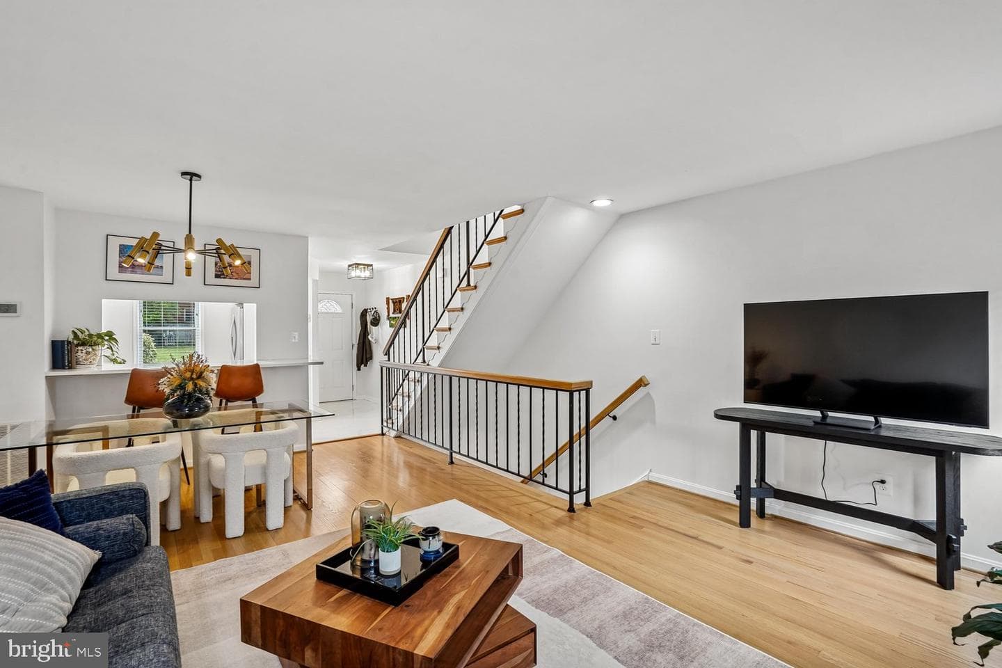 1179 N Vernon Street photo 9