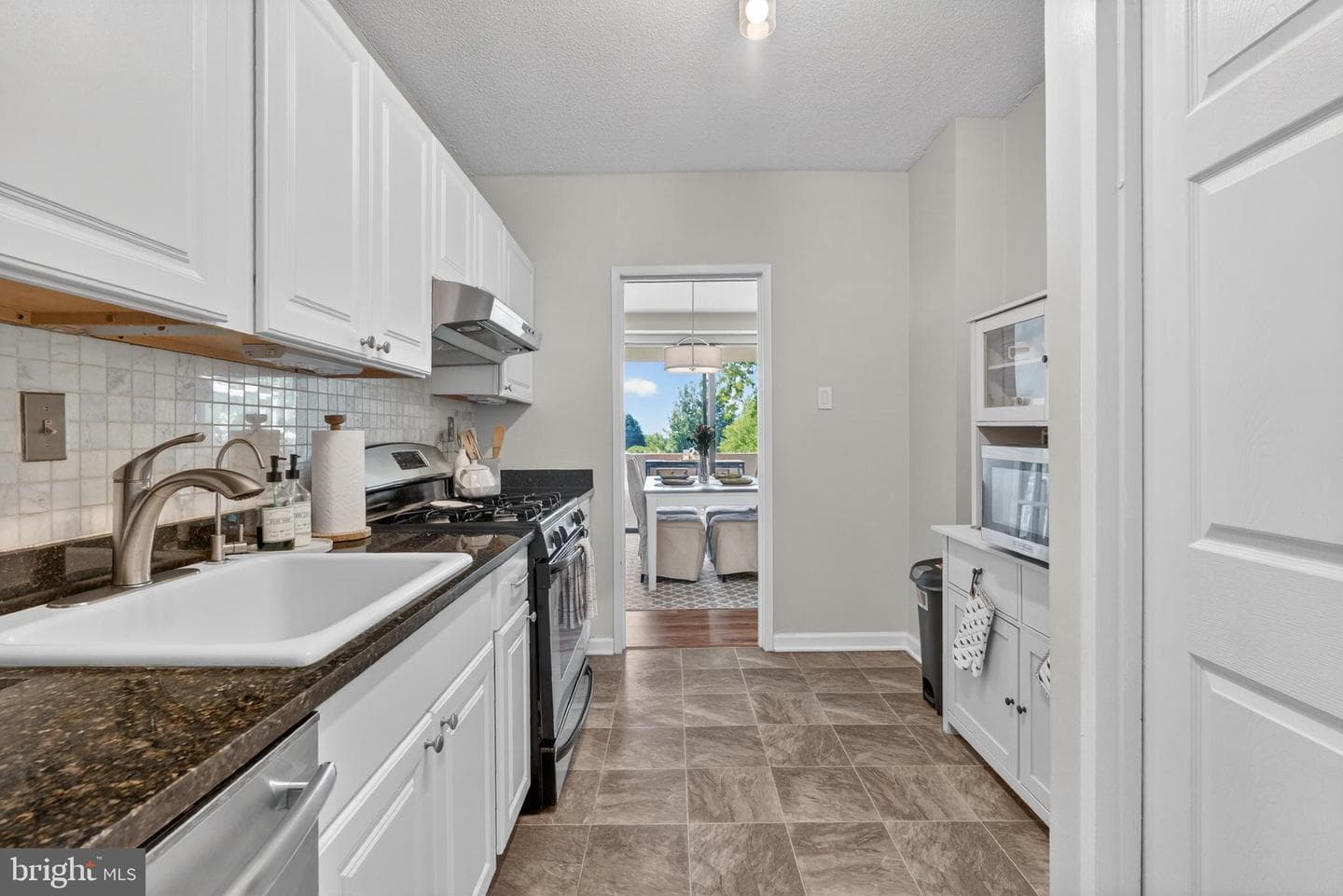 4141 N Henderson Road #302 photo 10