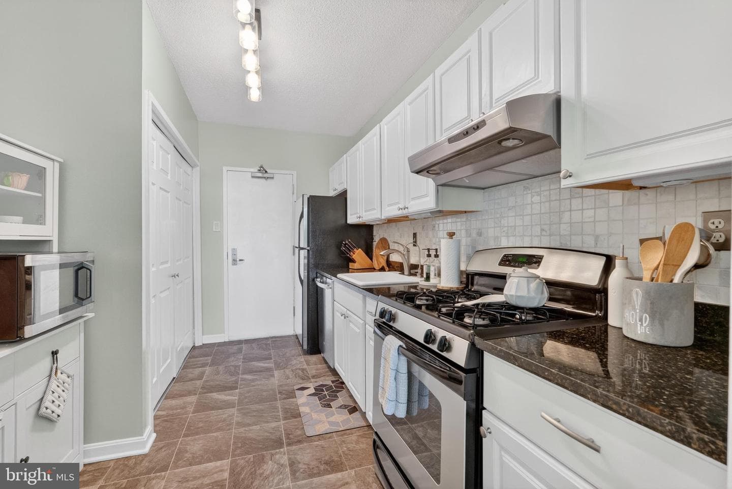 4141 N Henderson Road #302 photo 11