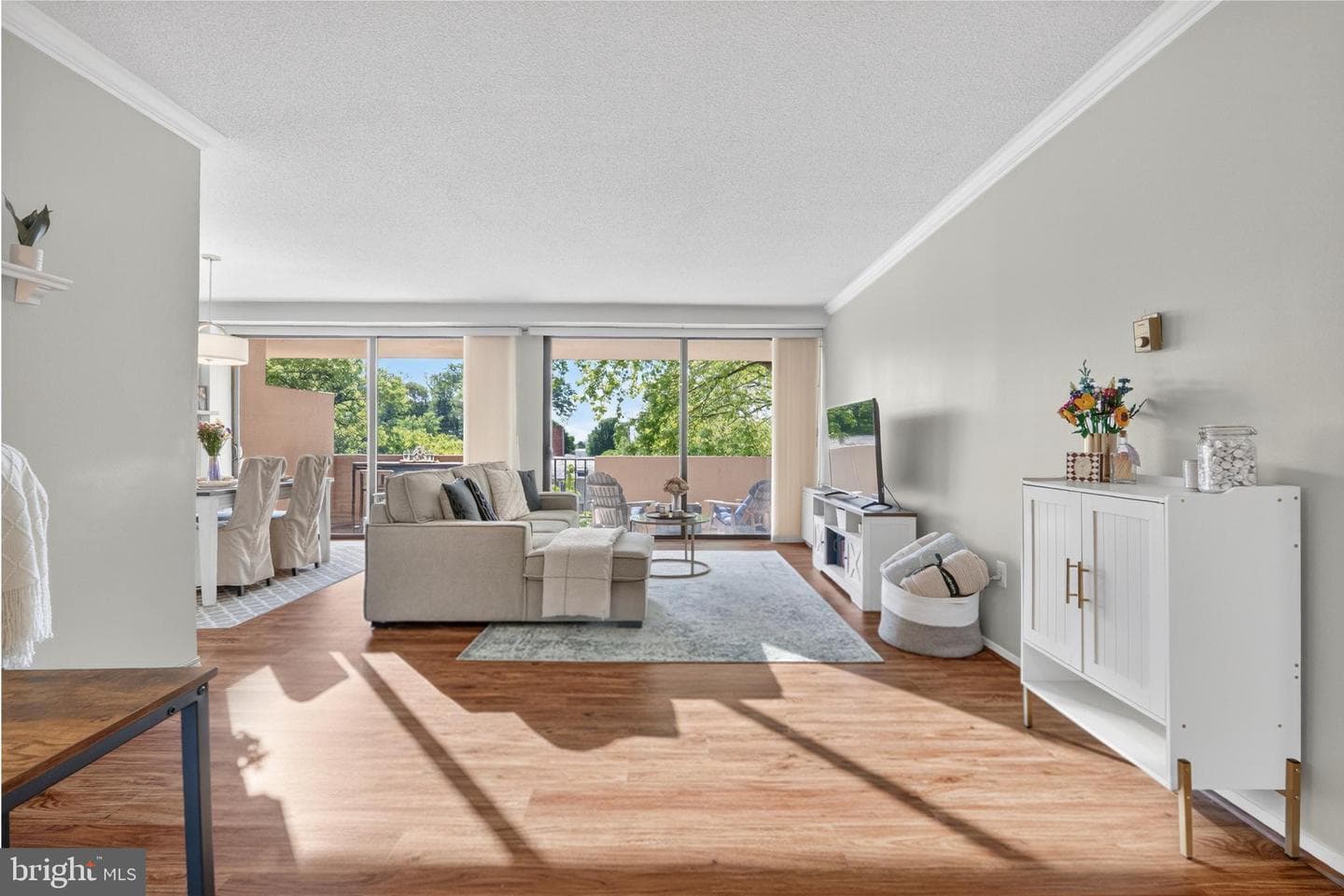 4141 N Henderson Road #302 photo 3