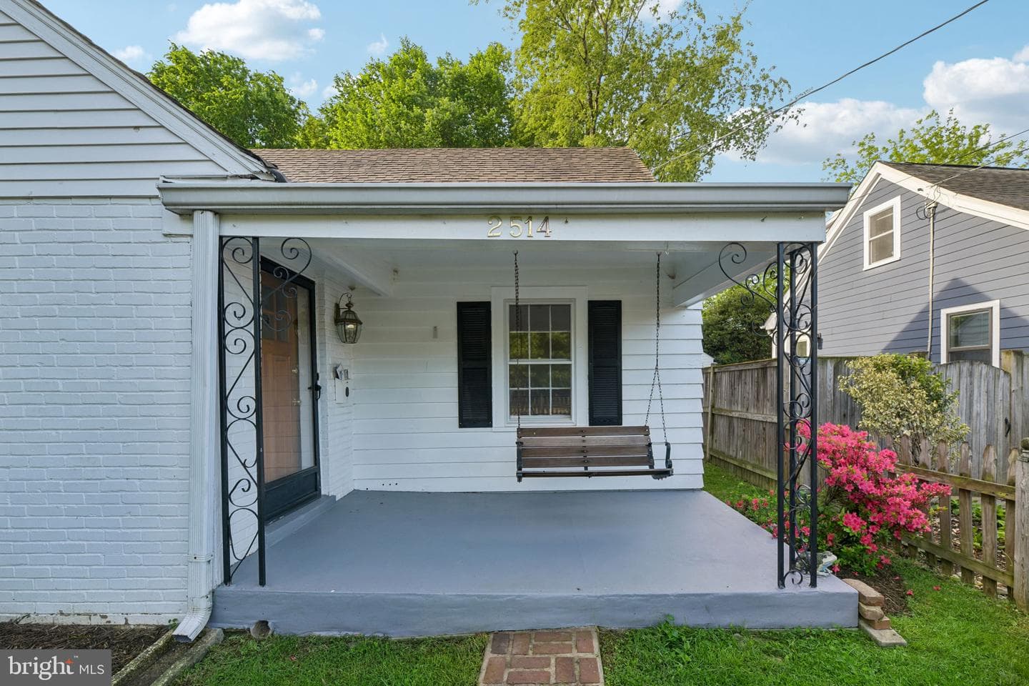 2514 2nd Street S photo 2