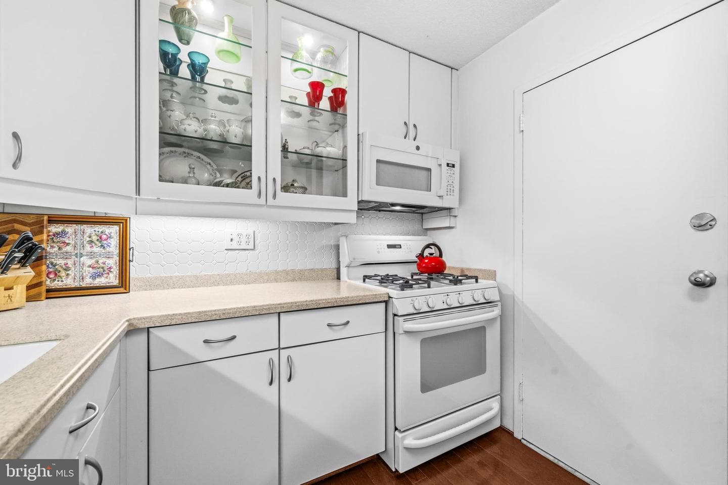 1300 Army Navy Drive #608 photo 13