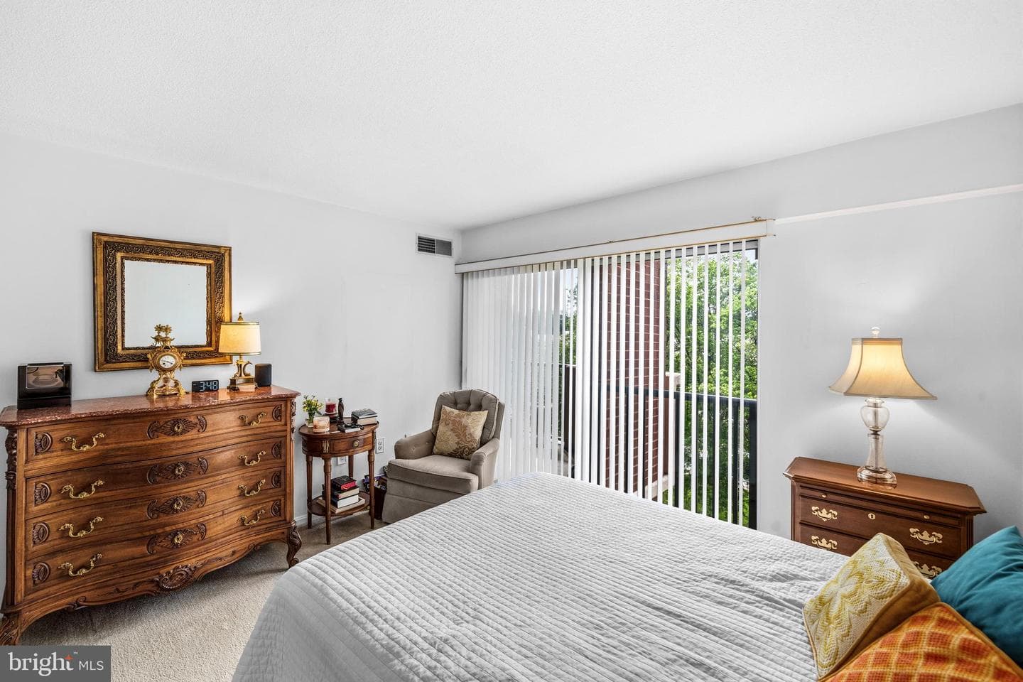 1300 Army Navy Drive #608 photo 23
