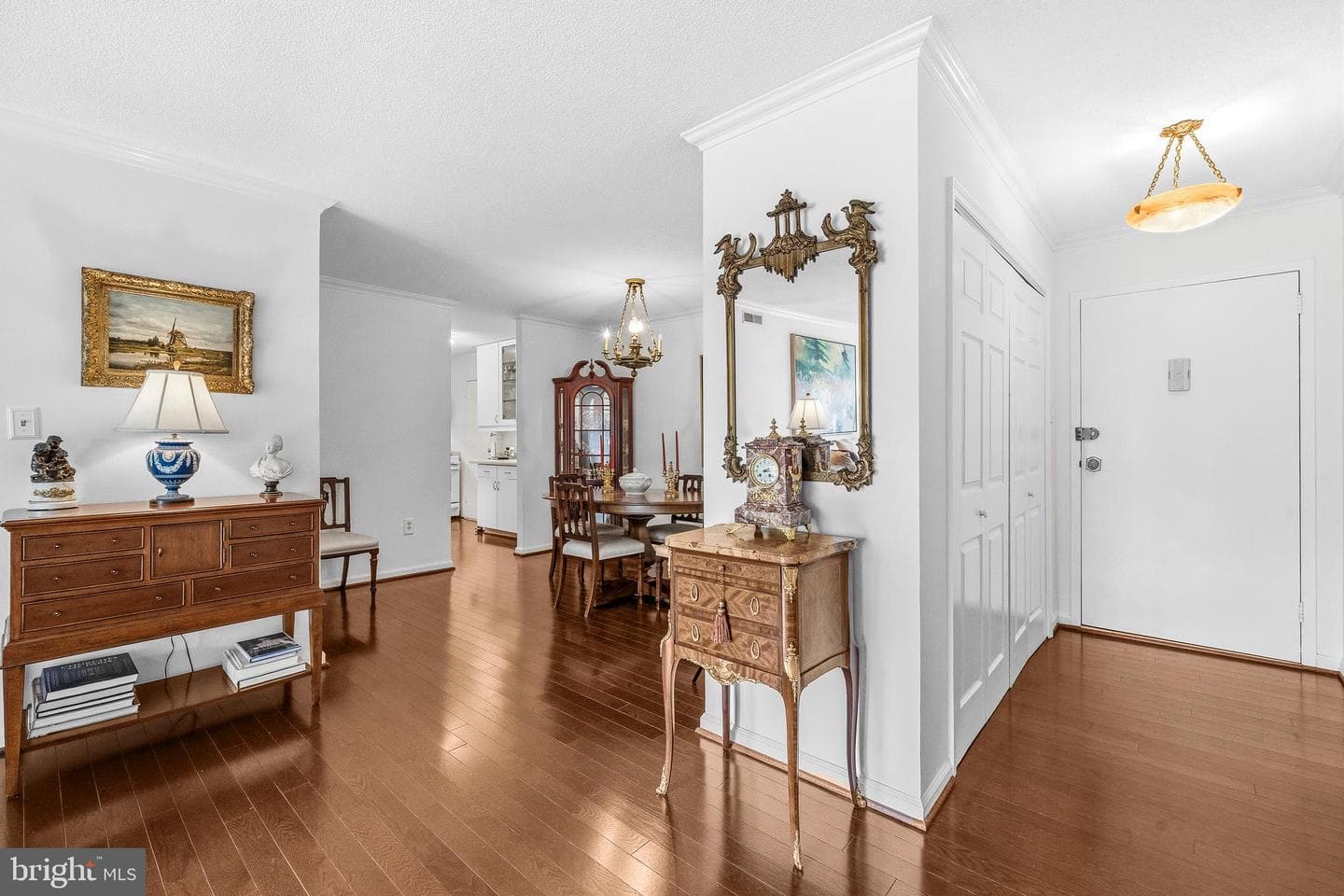 1300 Army Navy Drive #608 photo 3