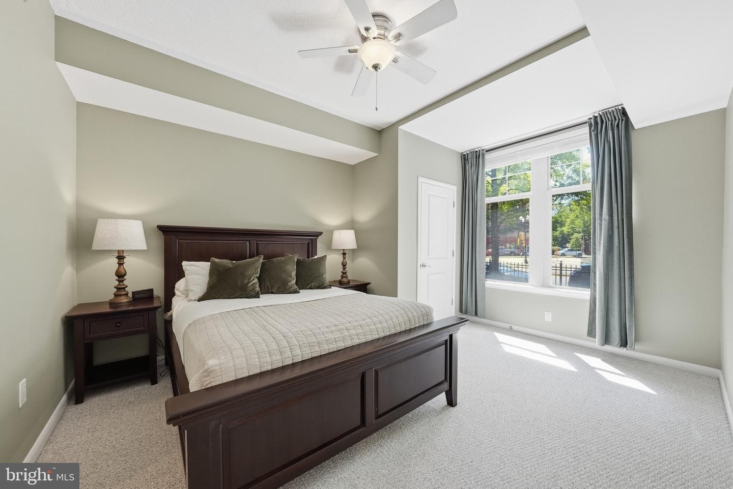 1021 N Garfield Street #139 photo 12