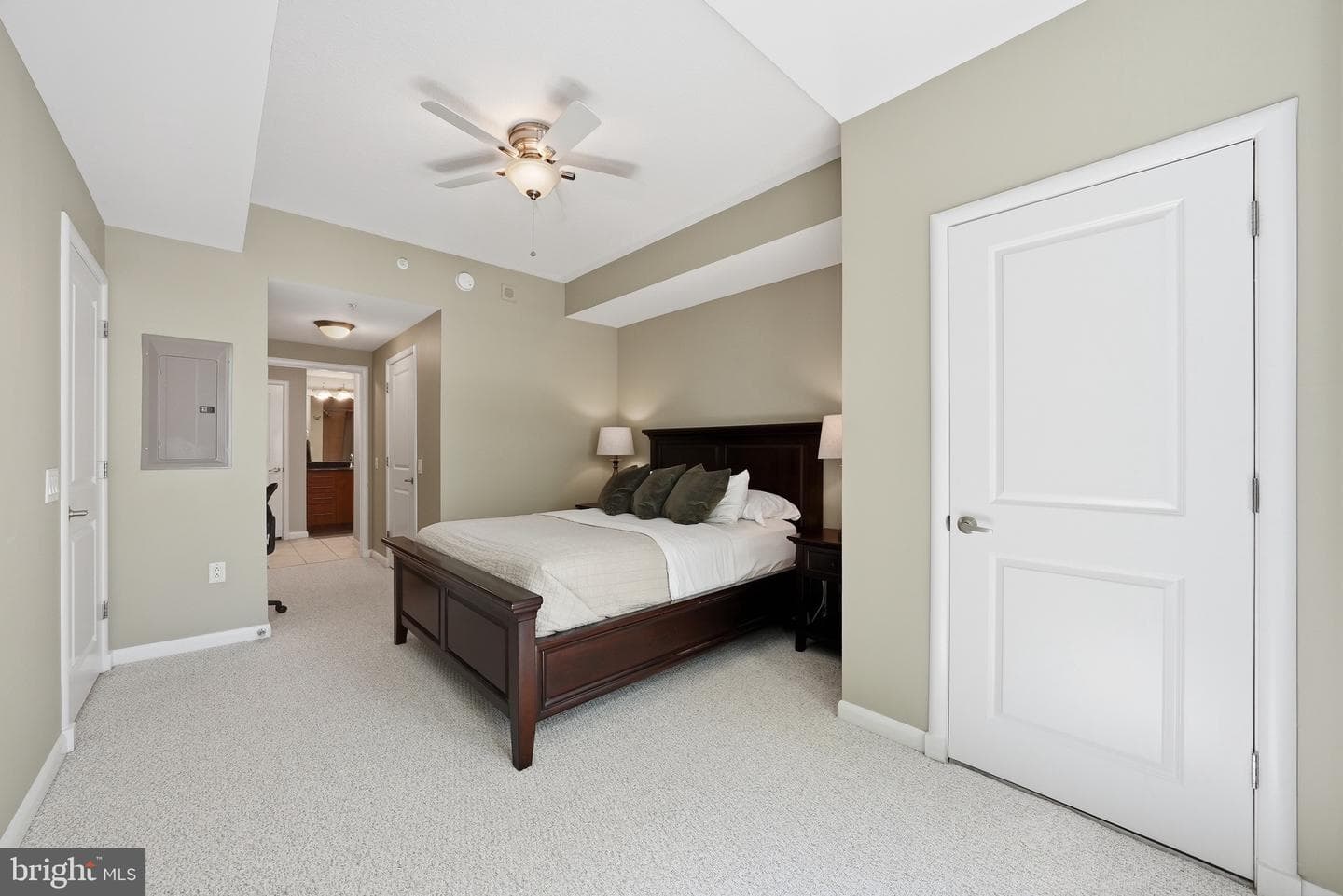 1021 N Garfield Street #139 photo 13