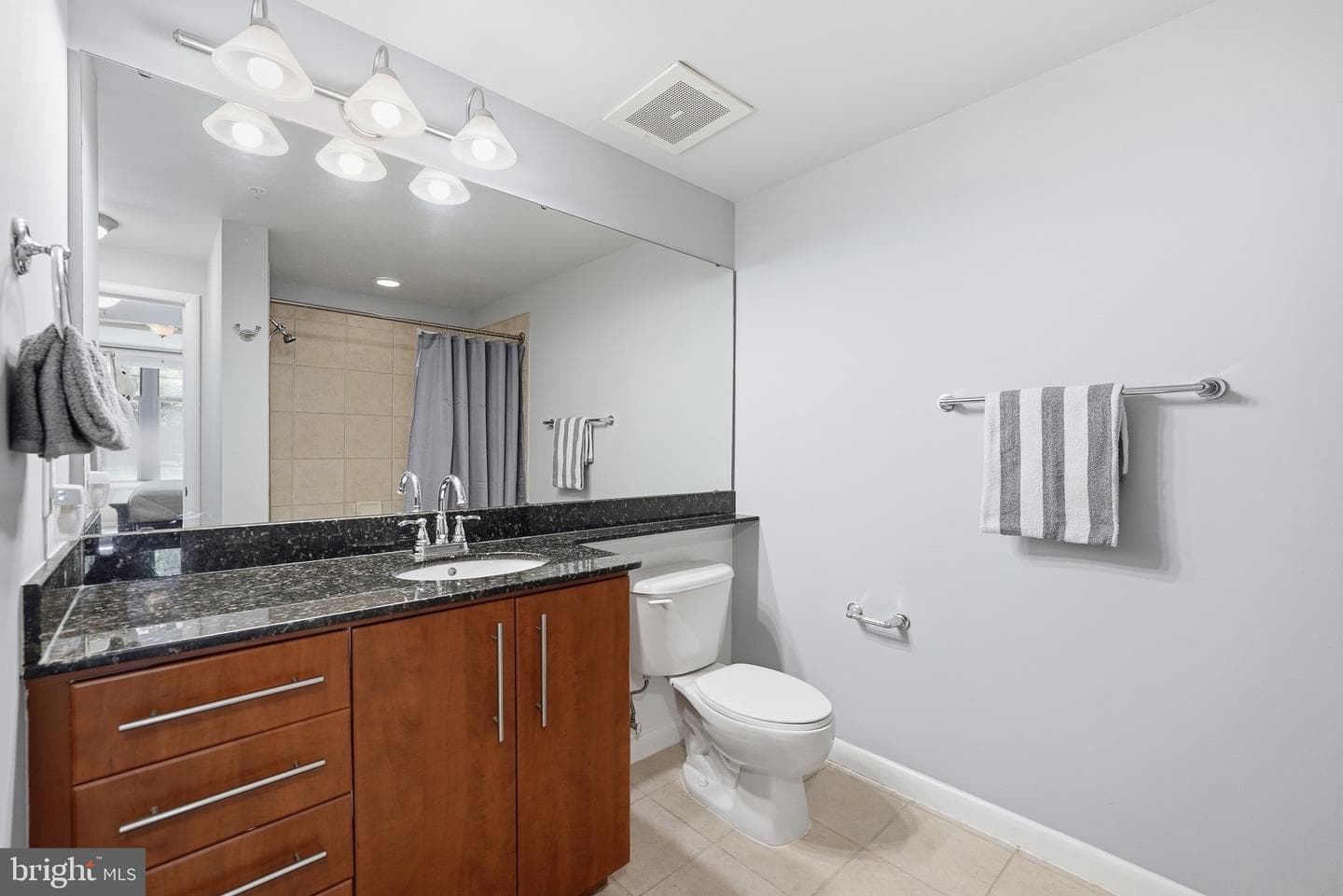 1021 N Garfield Street #139 photo 15