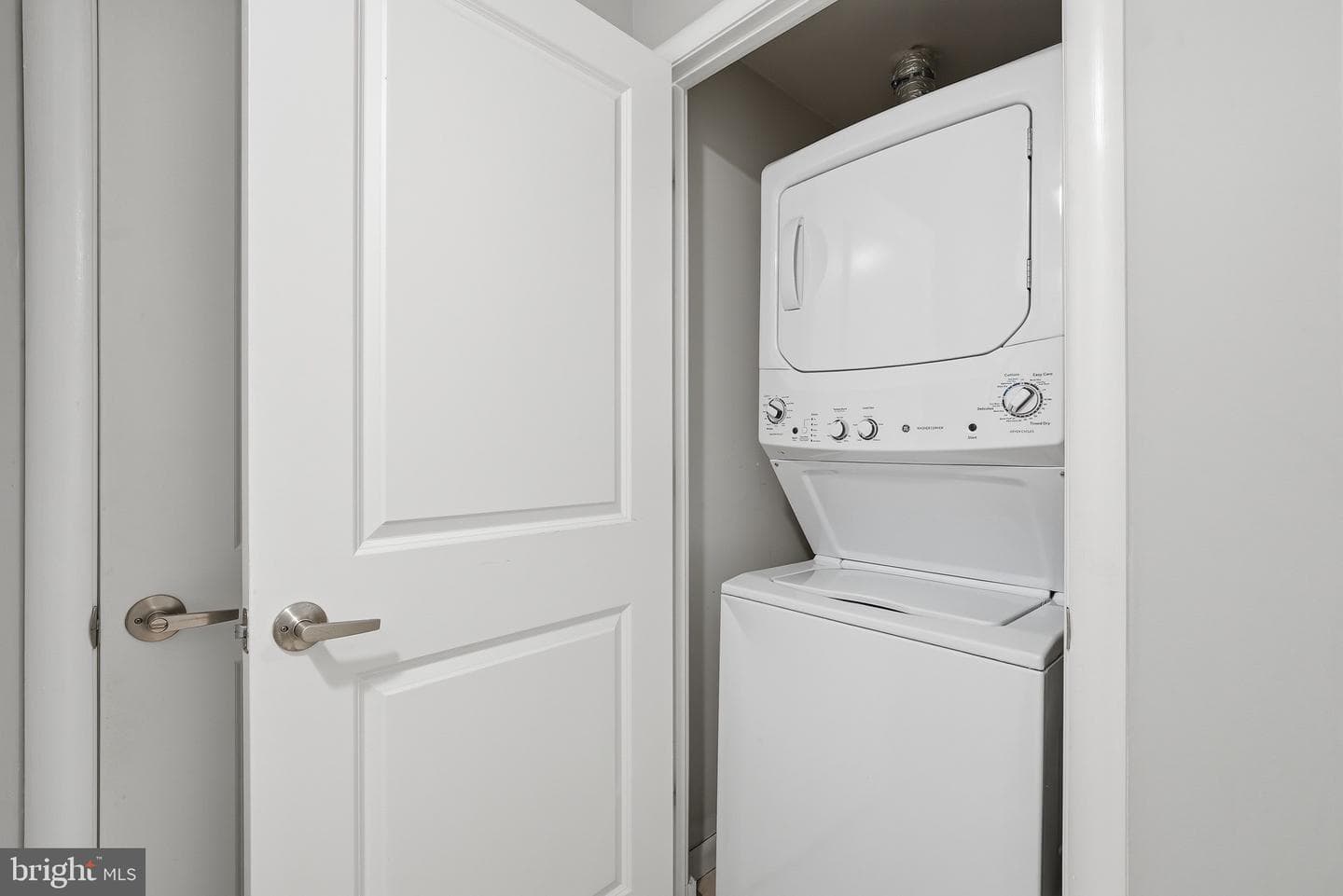 1021 N Garfield Street #139 photo 17