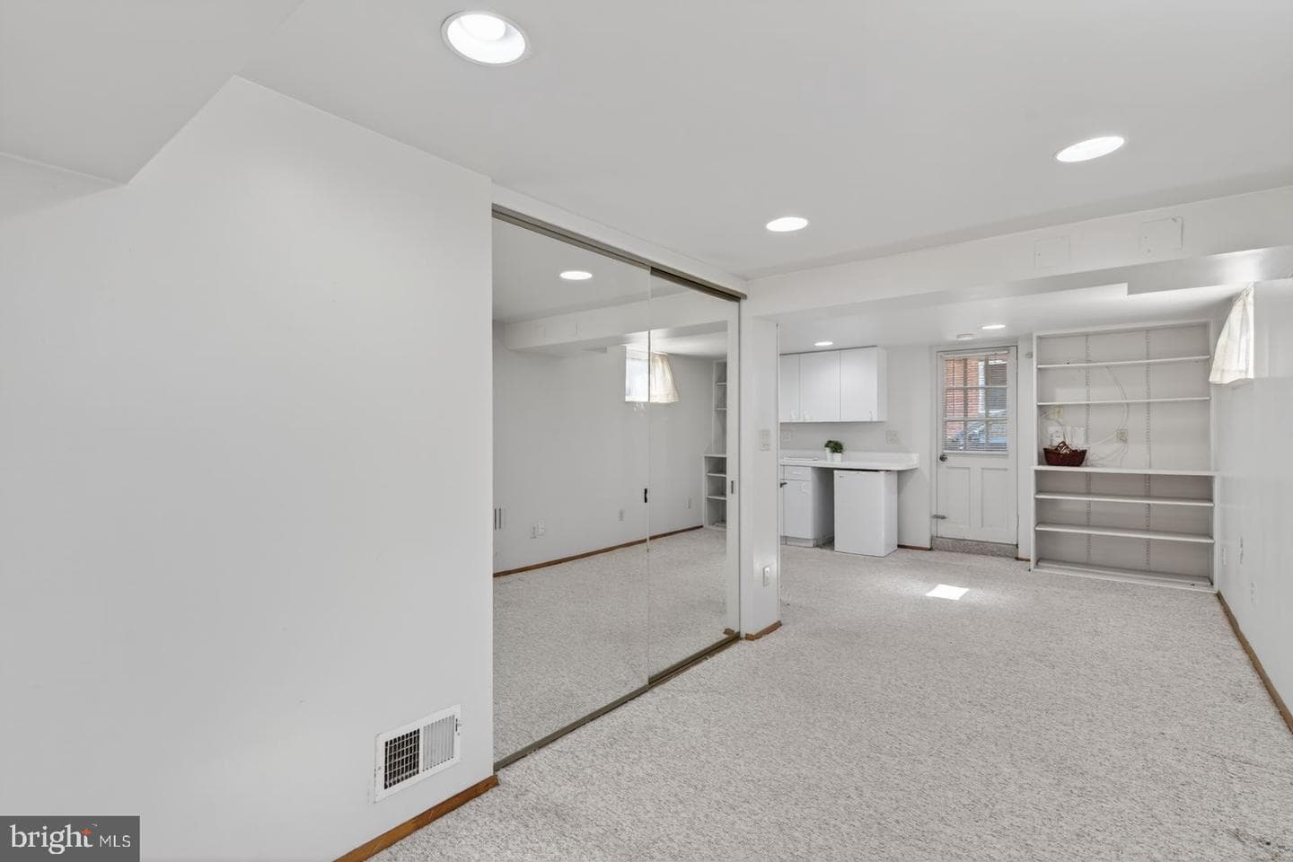2101 N Kenilworth Street photo 27