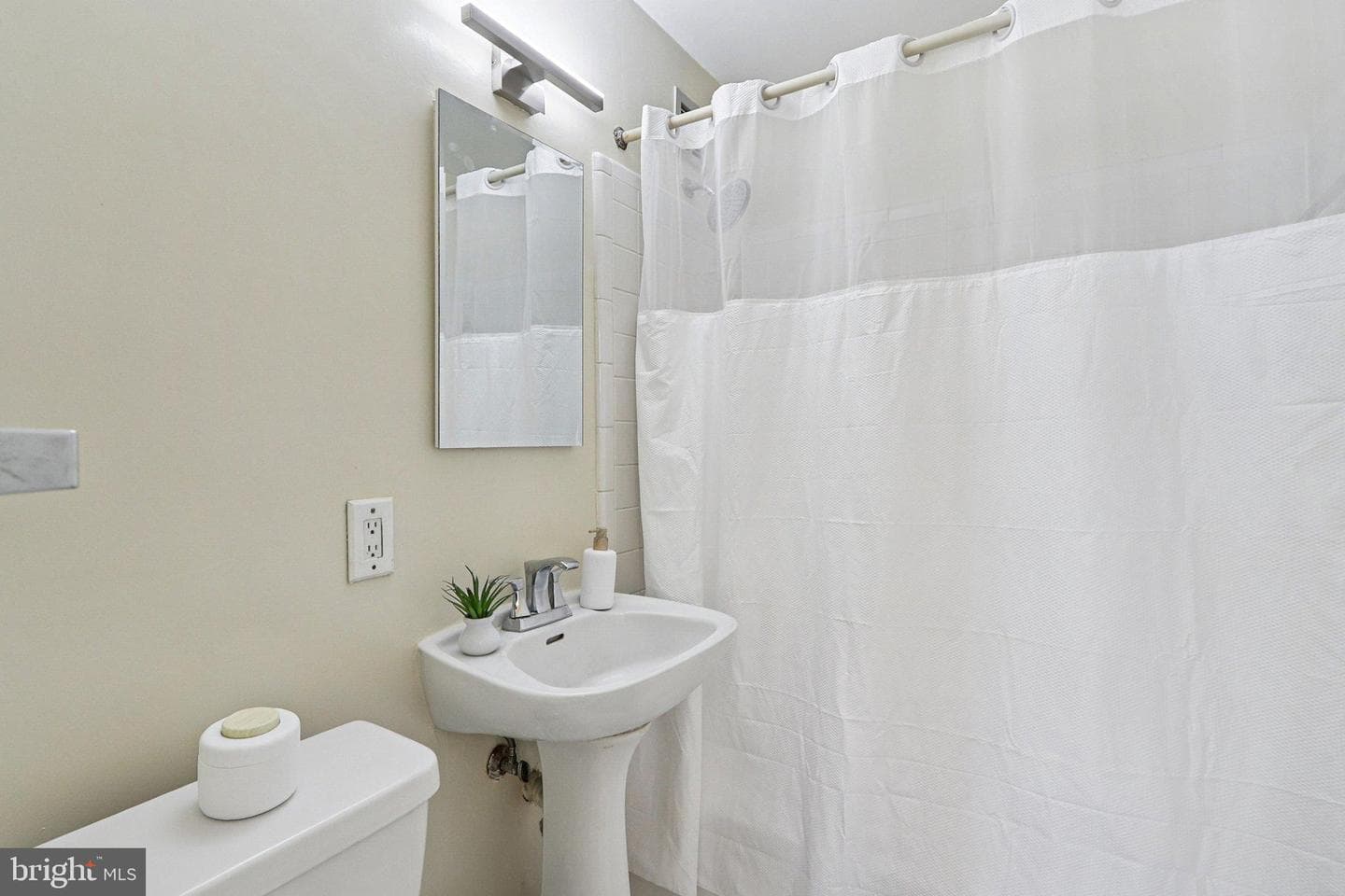 1111 Arlington Boulevard #431 photo 29