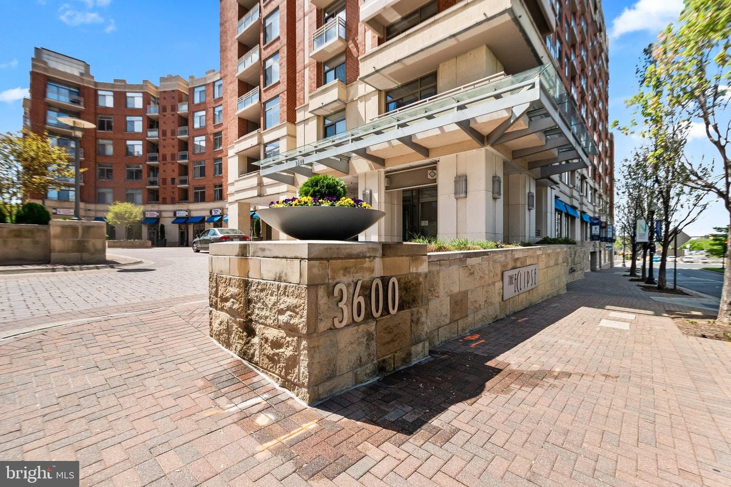 3600 S Glebe Road #unit 330w photo 2