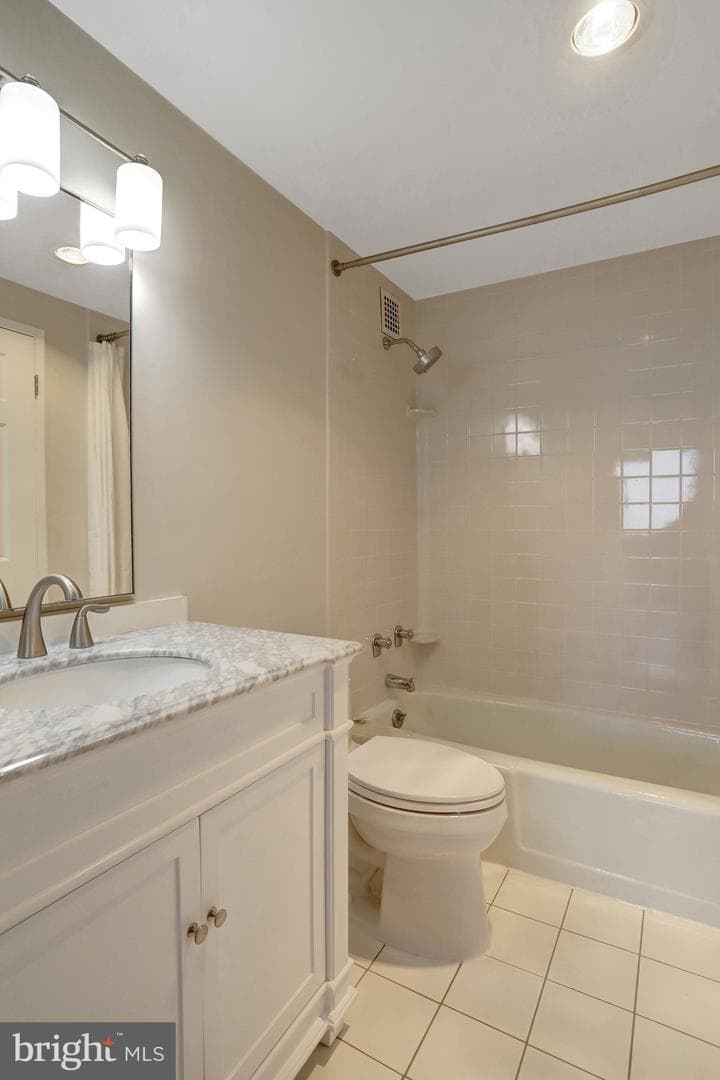 4141 Henderson Road N #606 photo 26