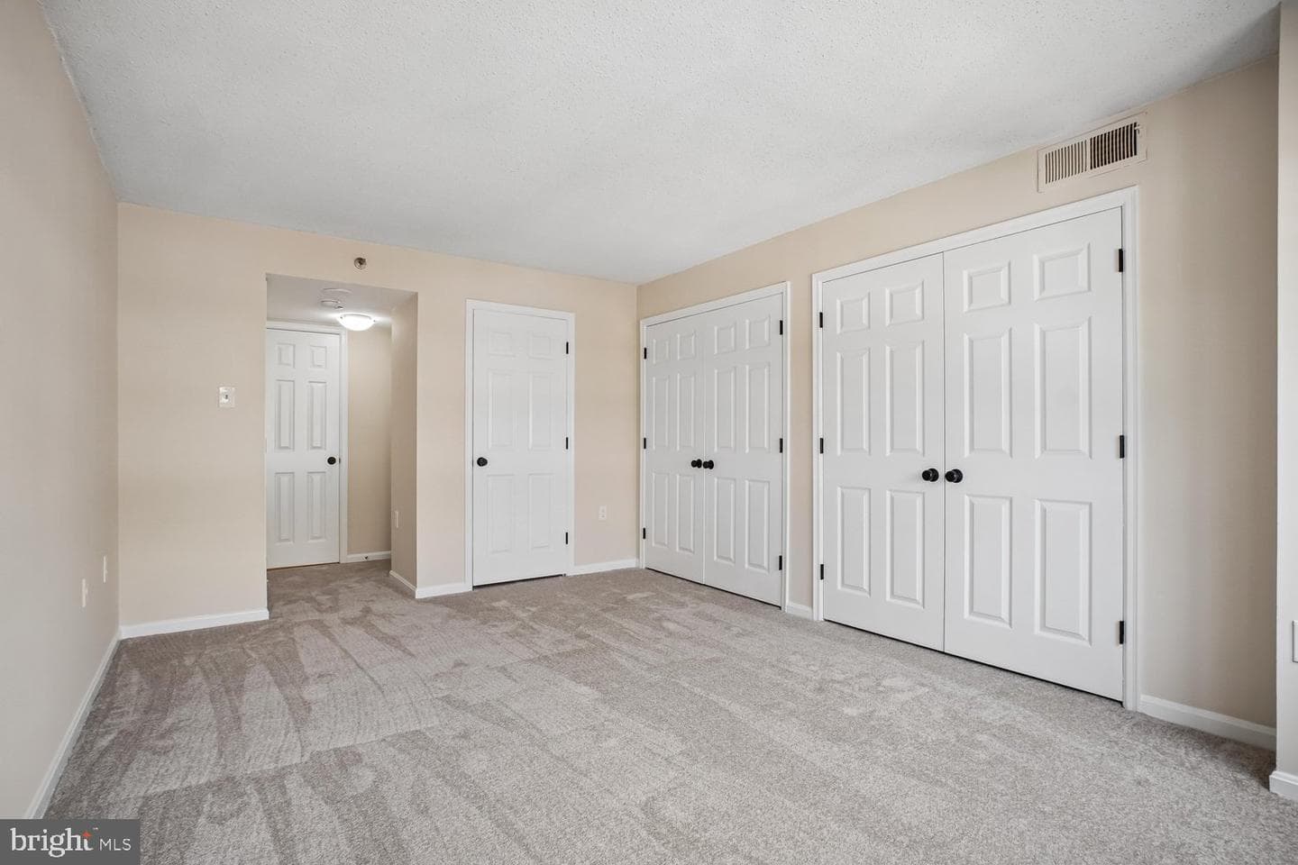 1301 N Courthouse Road #1612 photo 23