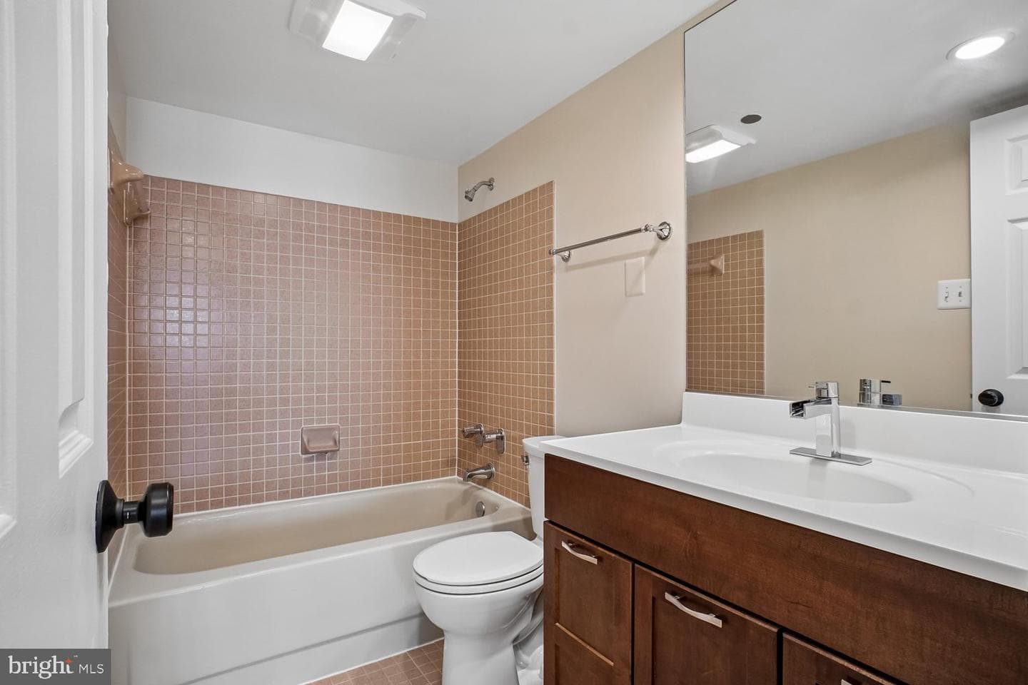1301 N Courthouse Road #1612 photo 30