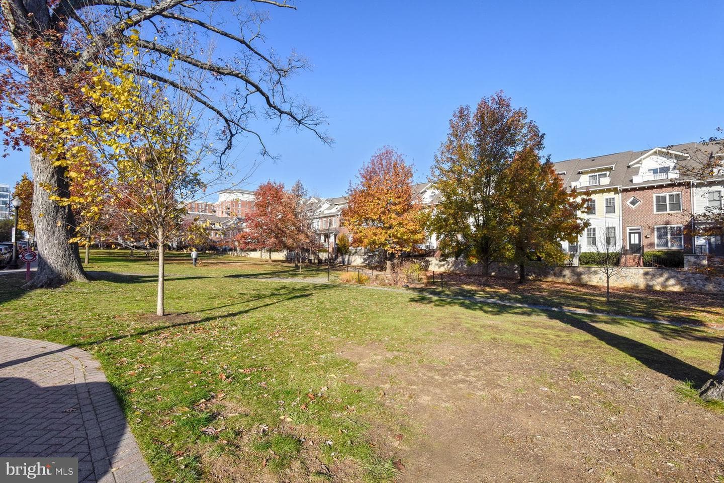 1301 N Courthouse Road #1612 photo 46