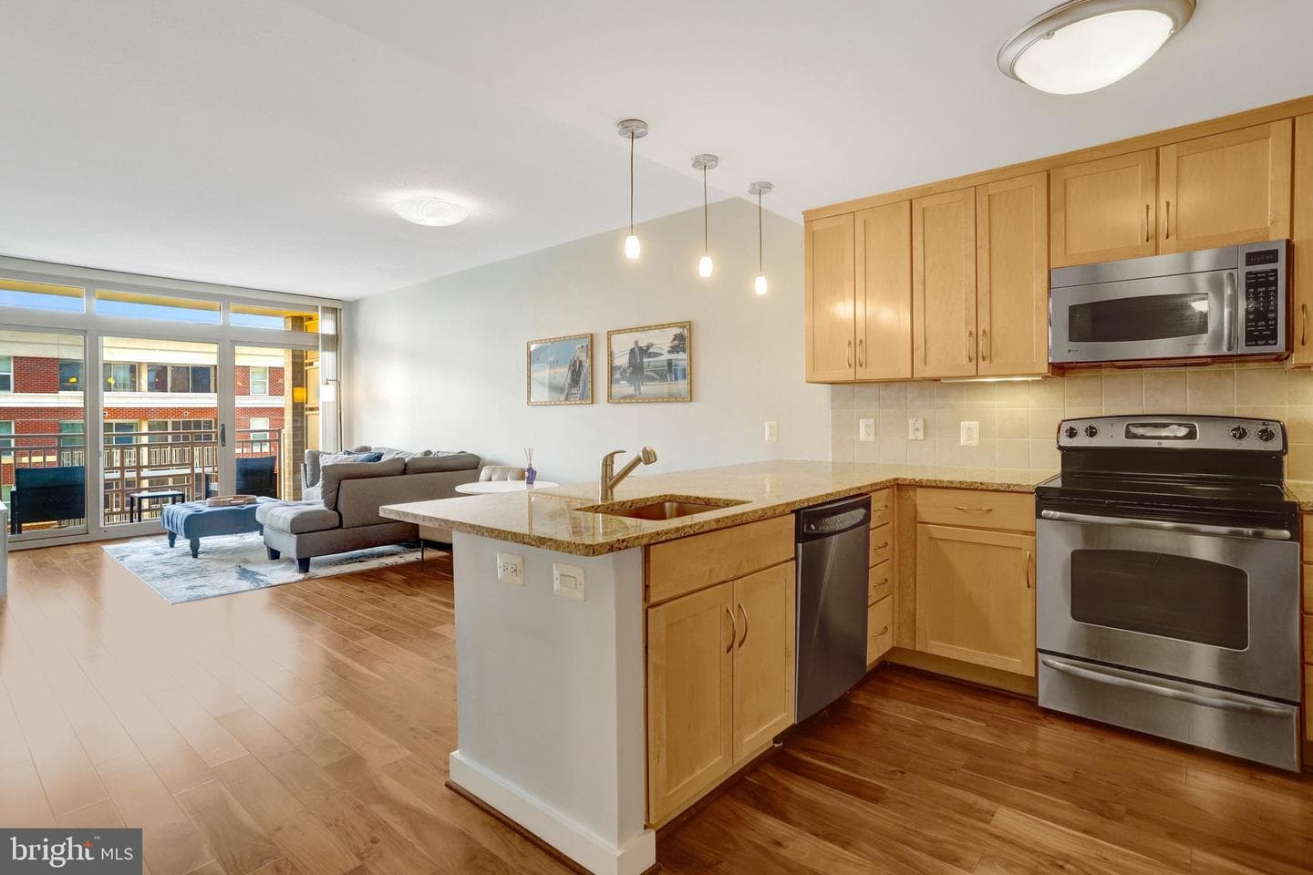 888 N Quincy Street #906 photo 3