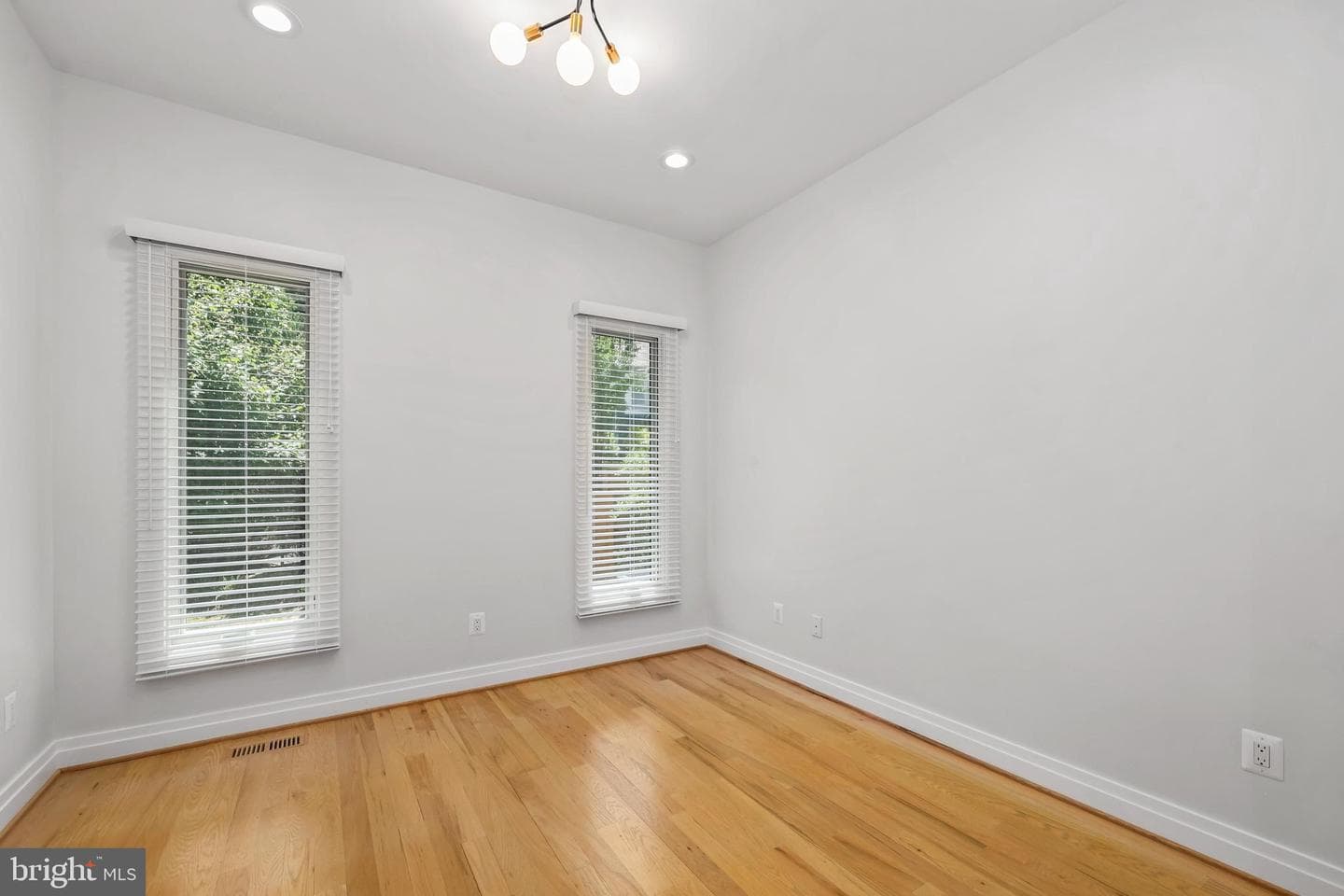 924 28th Street S photo 19
