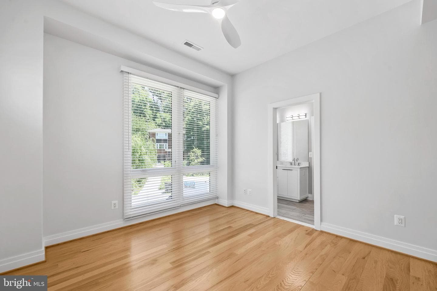 924 28th Street S photo 34