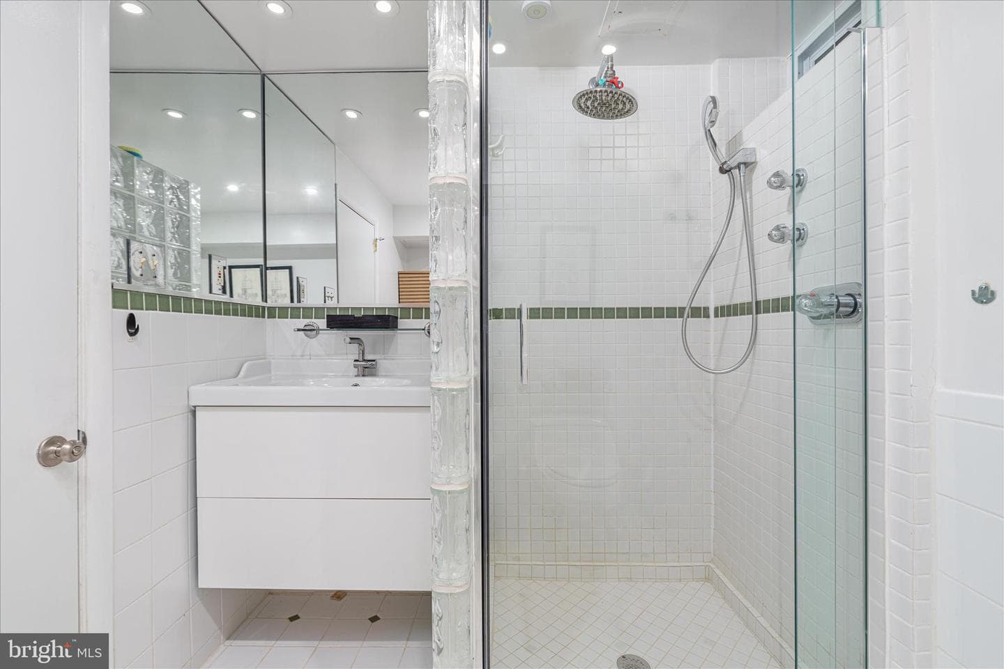 103 N George Mason Drive #103-1 photo 27