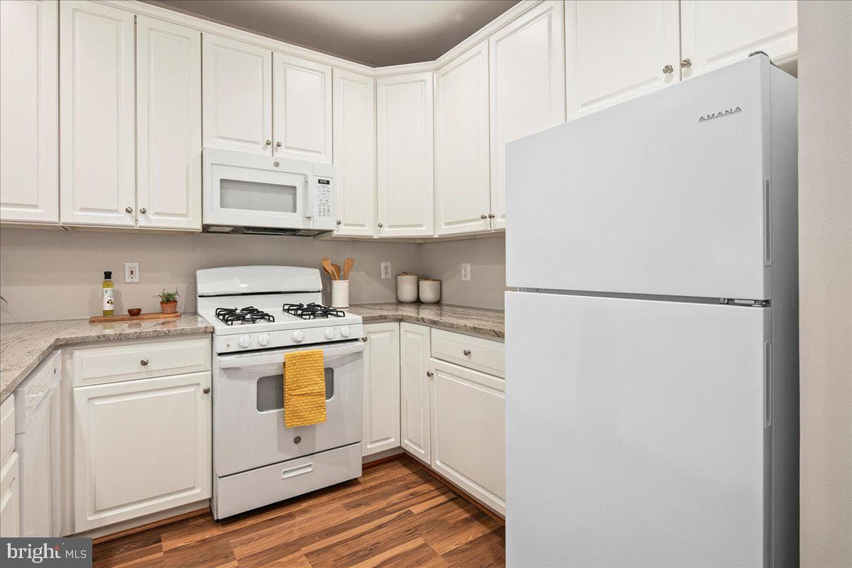 2330 14th Street N #207 photo 11