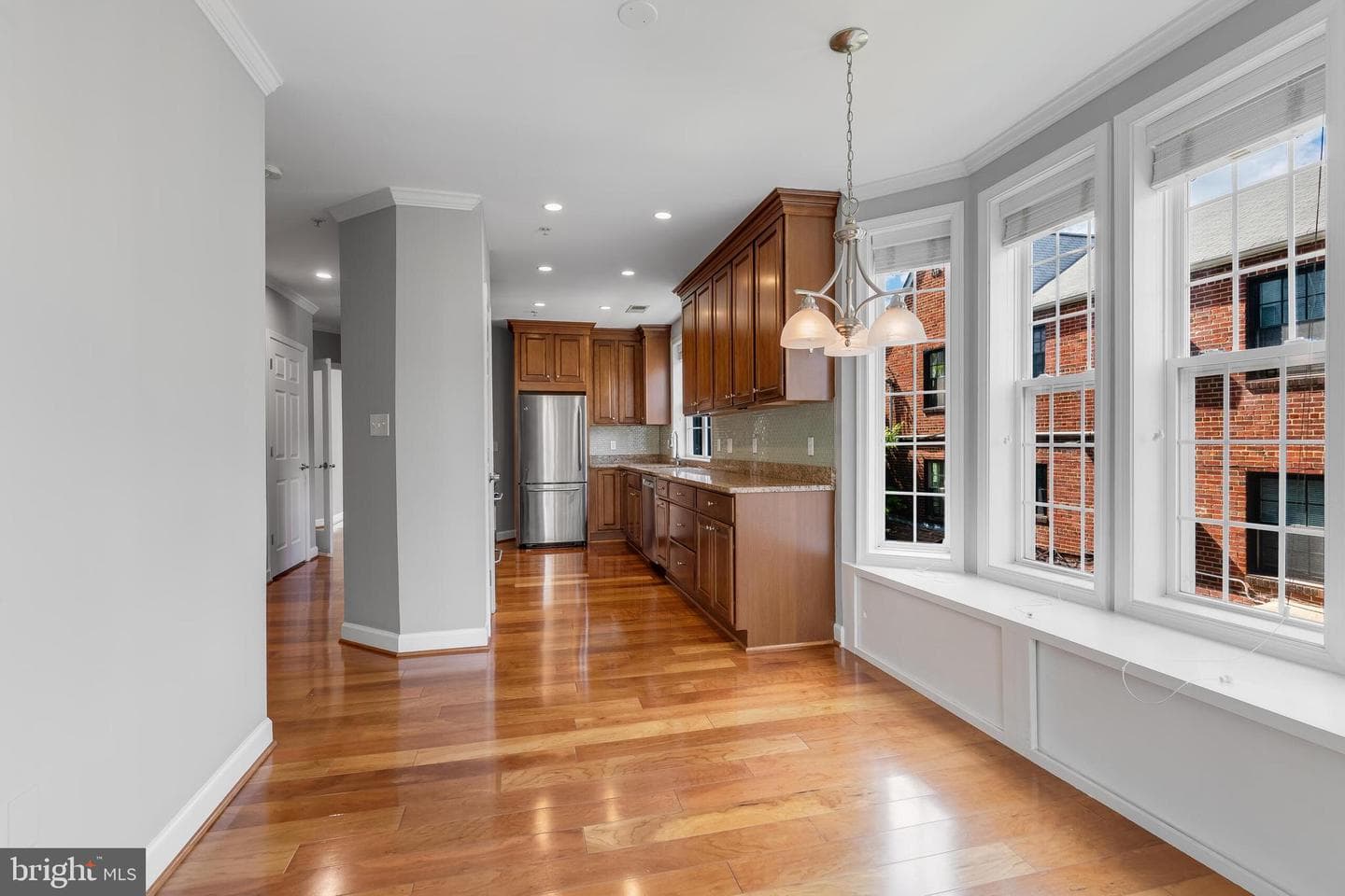 1423 N Rhodes Street #201 photo 11