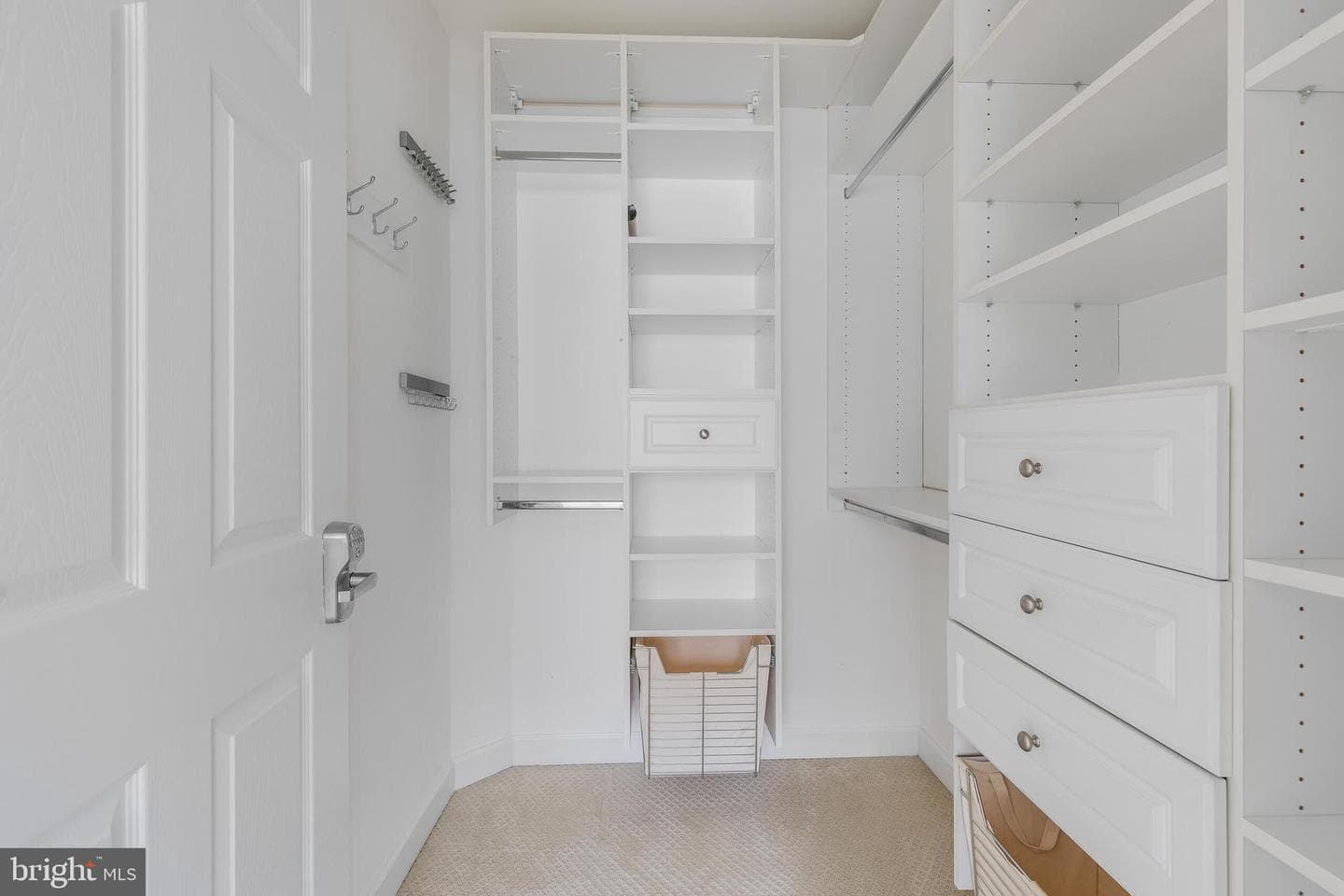 1423 N Rhodes Street #201 photo 17