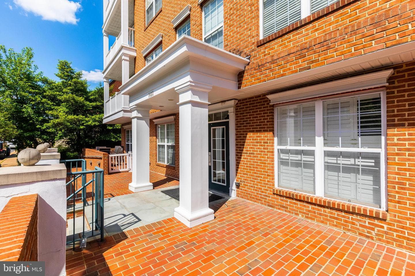 1423 N Rhodes Street #201 photo 29