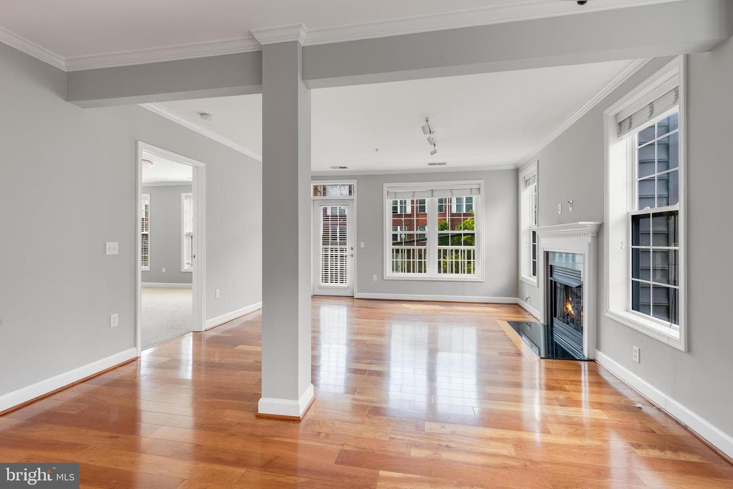 1423 N Rhodes Street #201 photo 5
