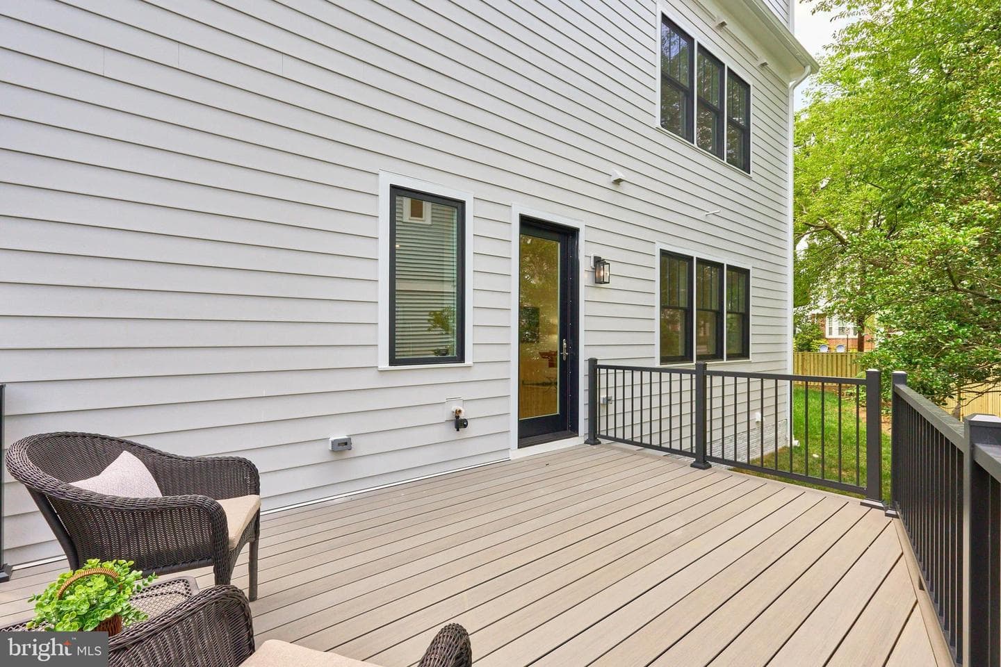 409 Jackson Street N photo 44