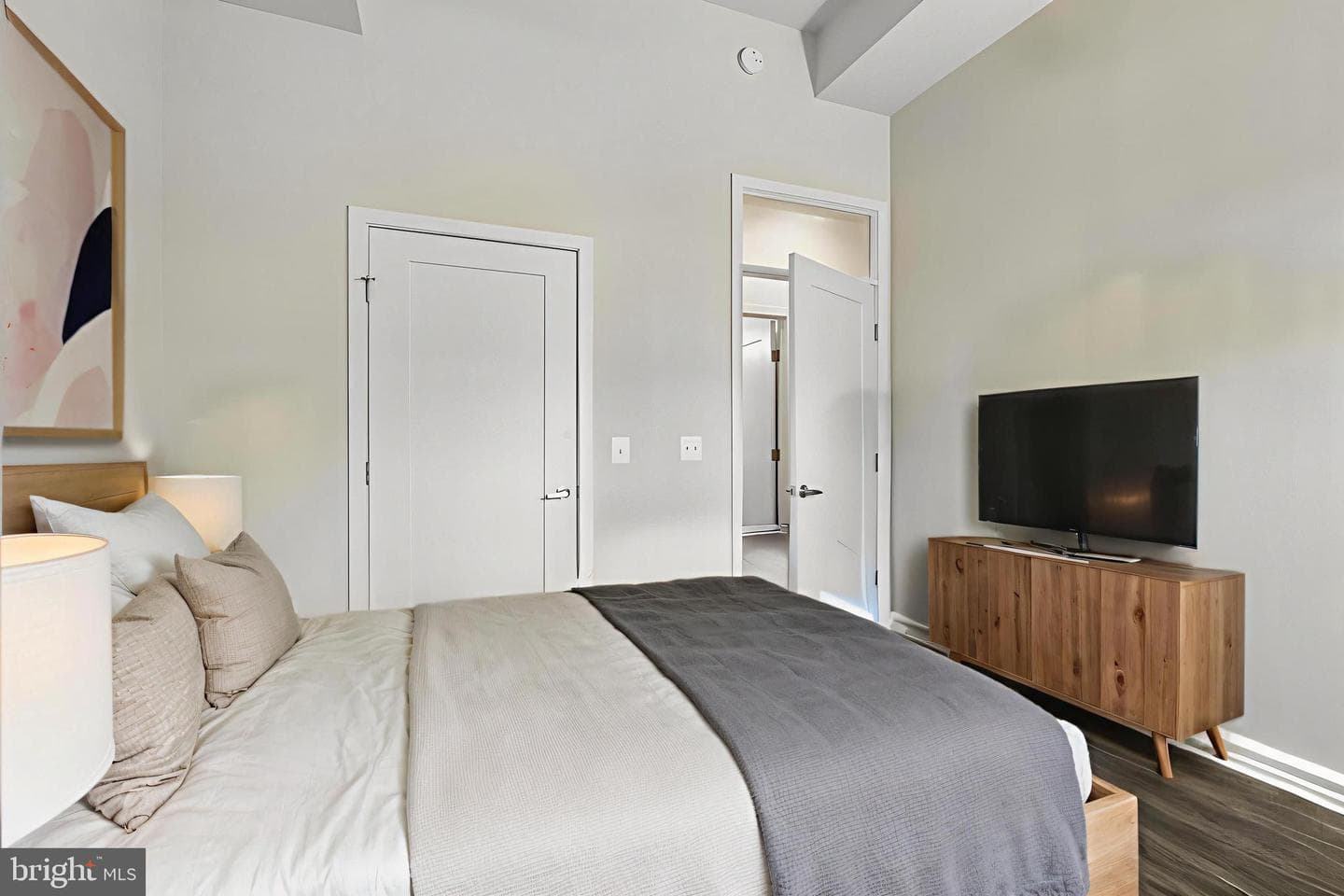 2000 Clarendon Boulevard #203 photo 14