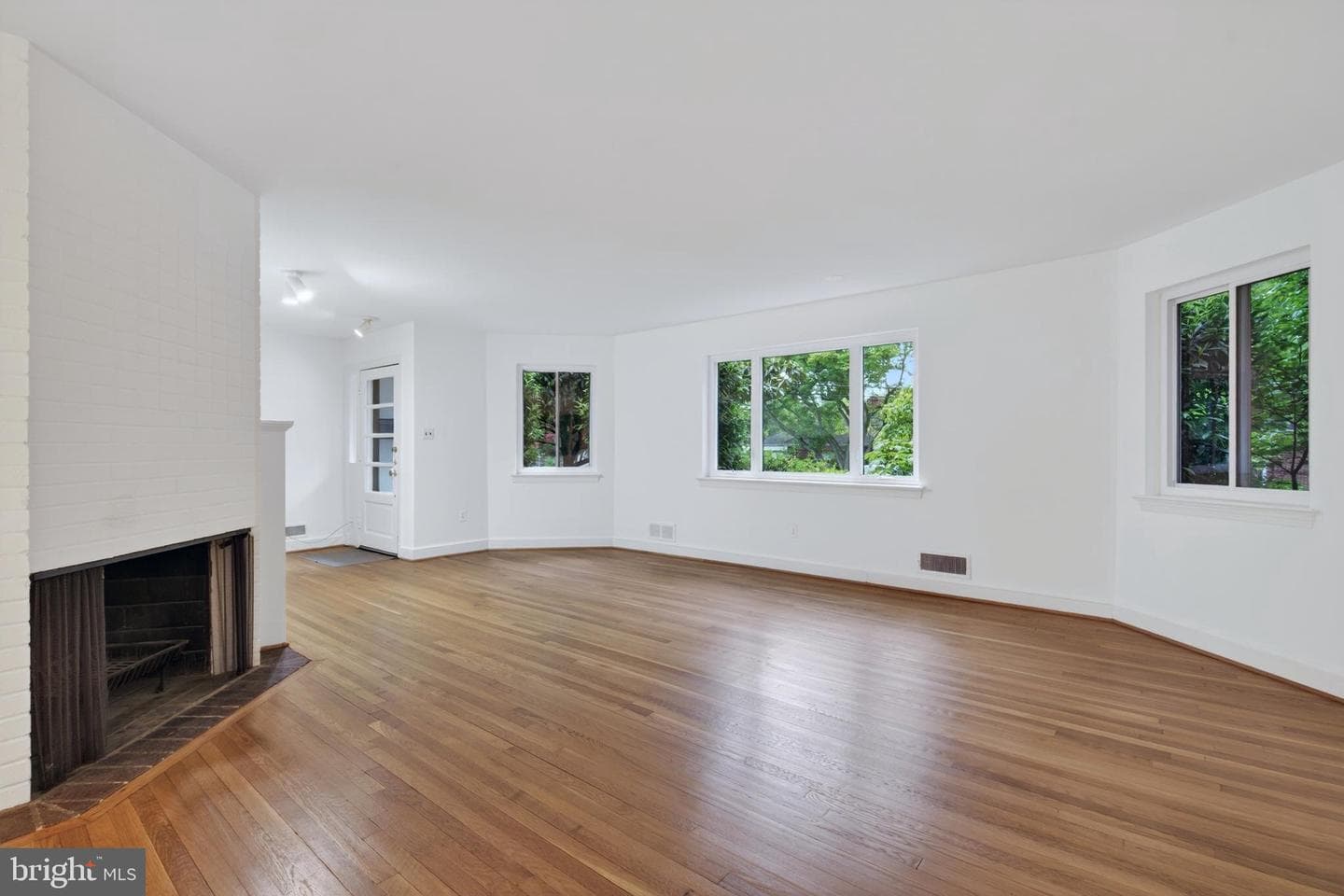 2506 N Upshur Street photo 7
