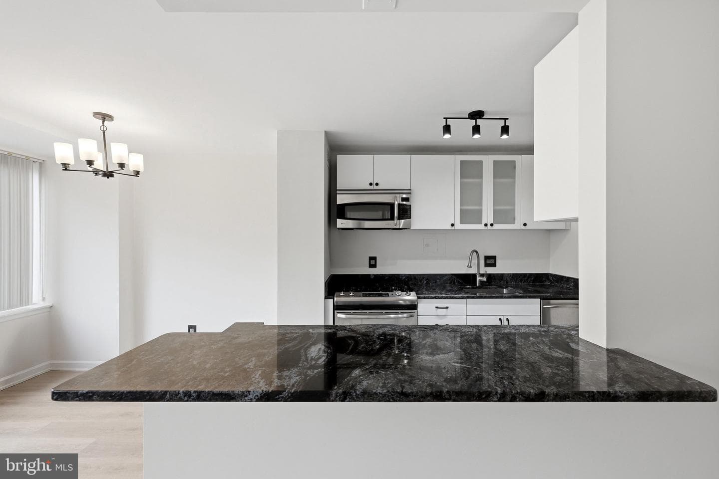 1210 N Taft Street #811 photo 22
