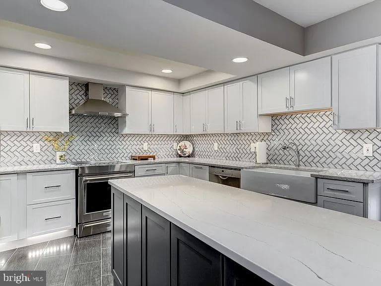 1101 S Arlington Ridge Road #913 photo 16