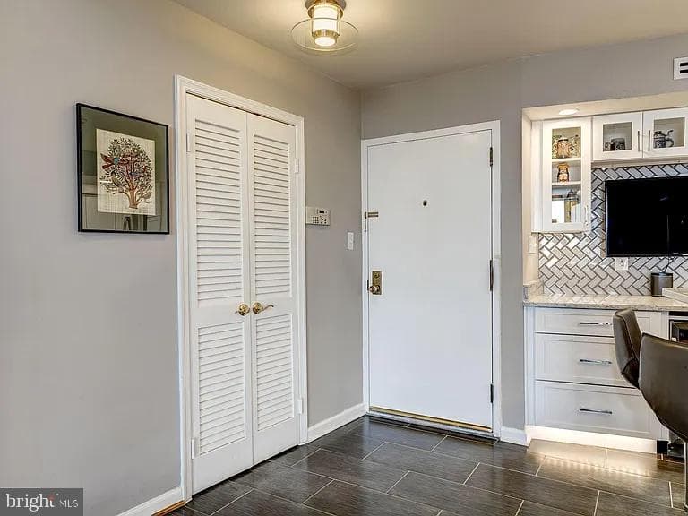 1101 S Arlington Ridge Road #913 photo 22