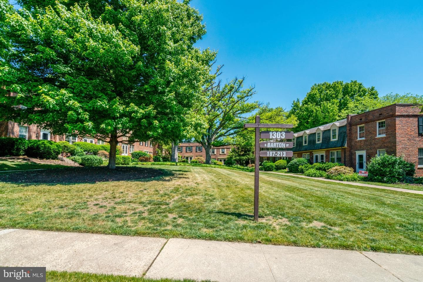1303 S Barton Street #211 photo 32
