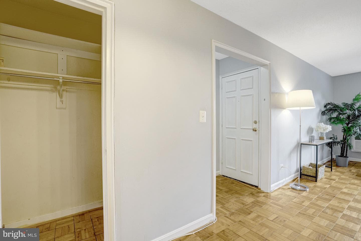 4352 N Pershing Dr # 43522 photo 15