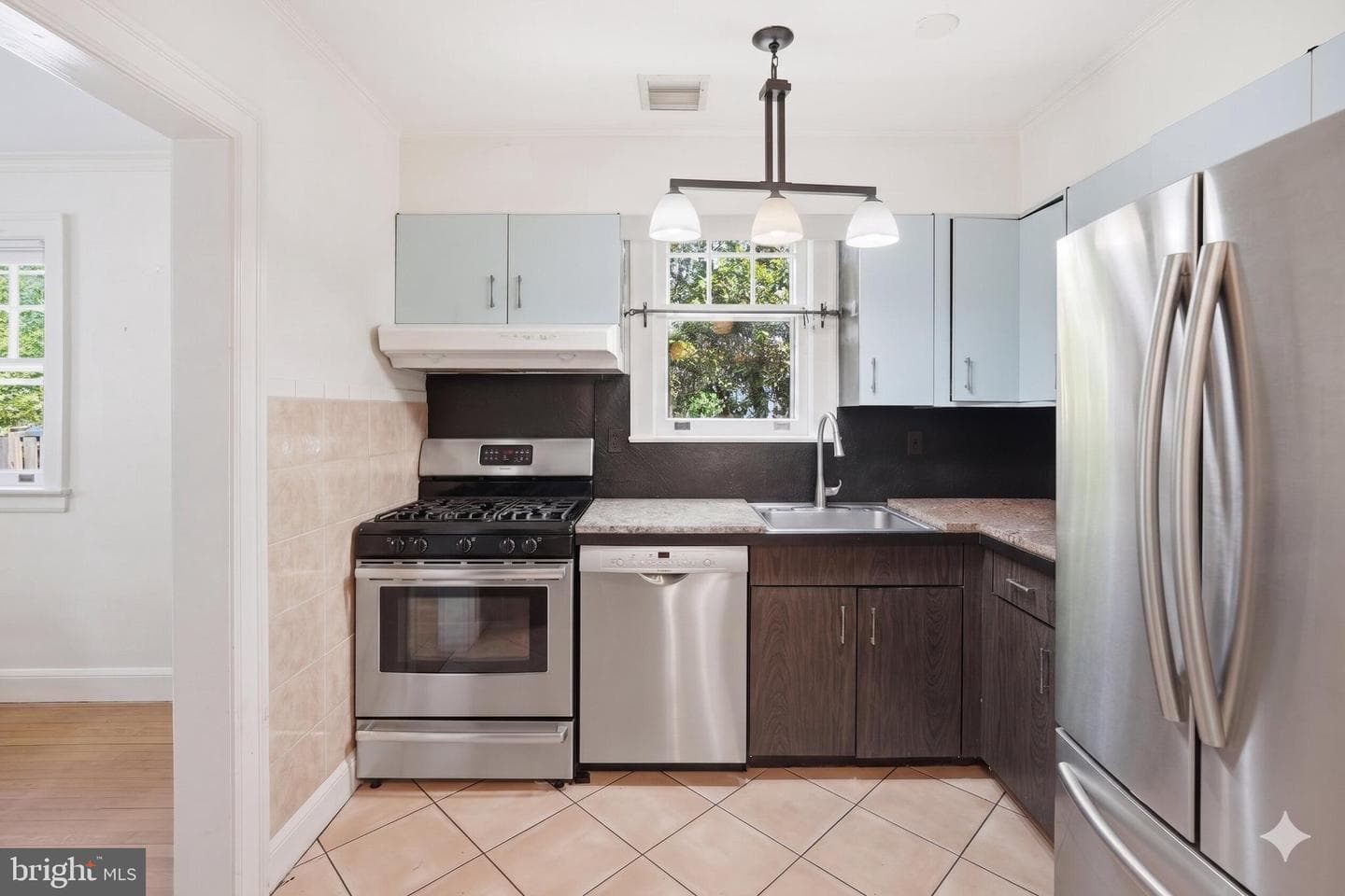 2511 S Grant Street photo 4