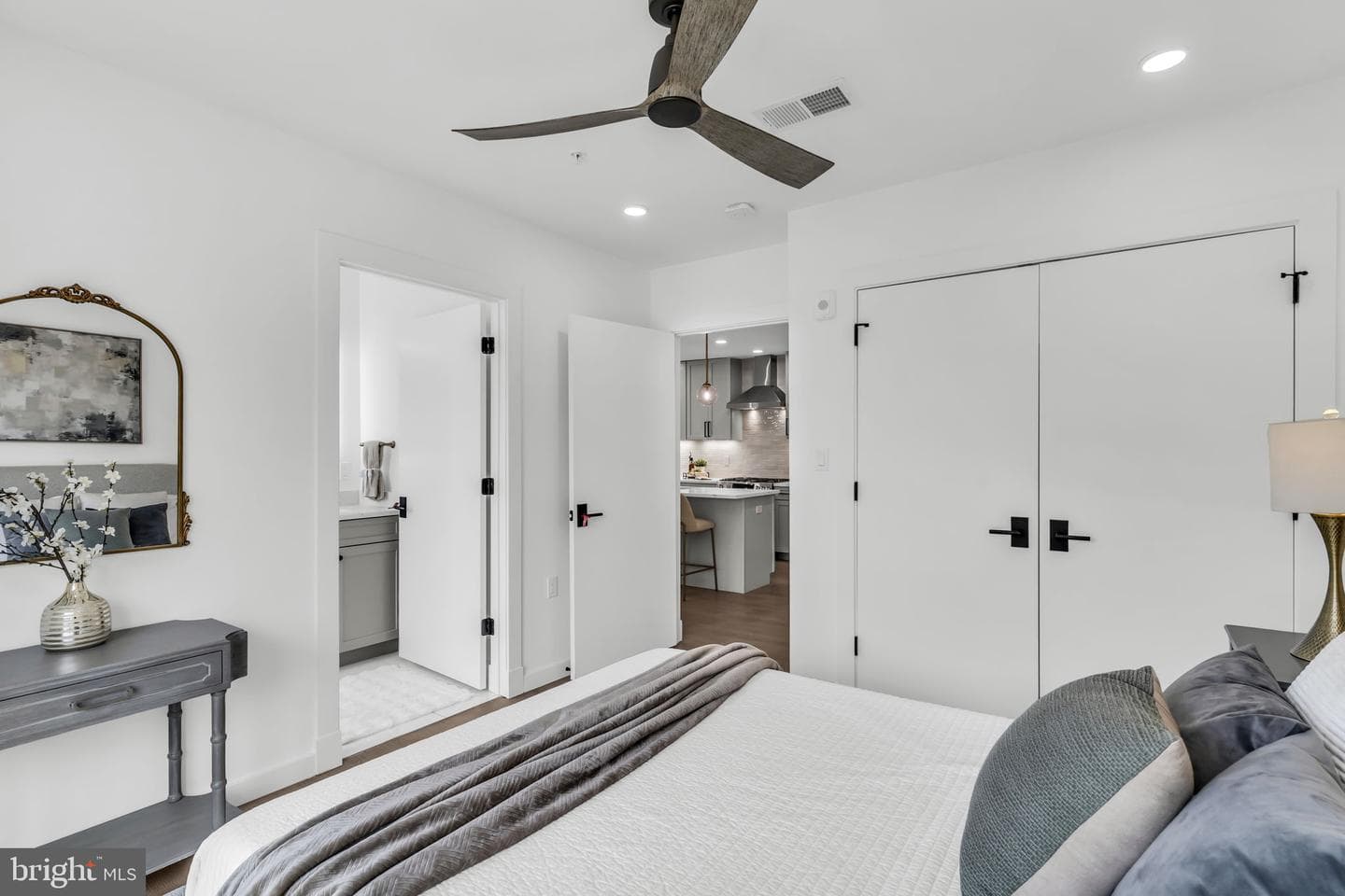 1201 N Quinn Street #302 photo 9