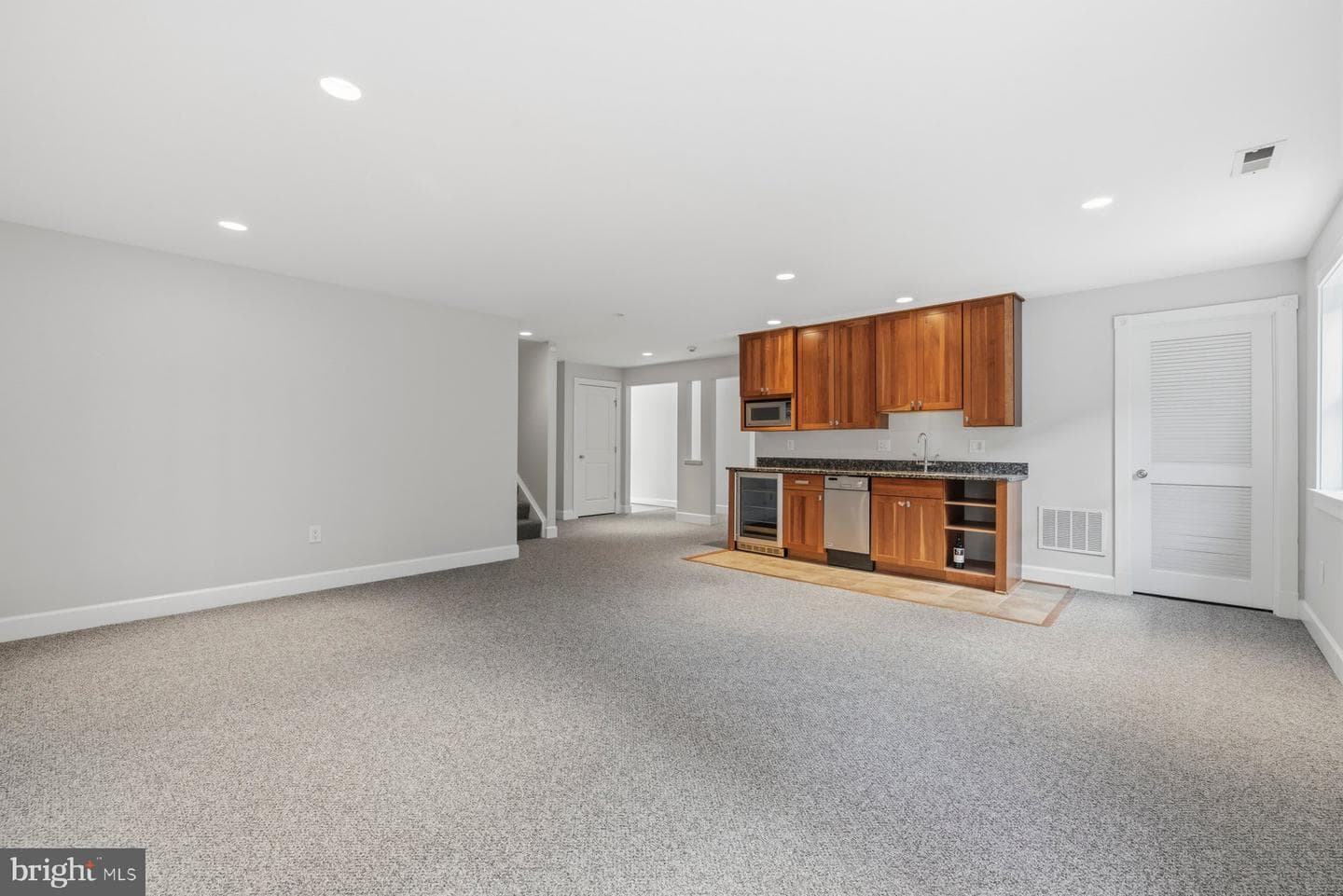 512 N Monroe Street photo 33