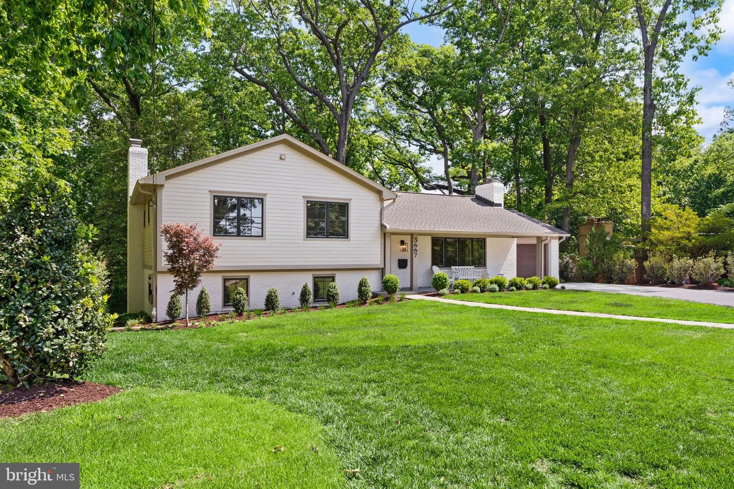 3667 N Harrison Street, Arlington