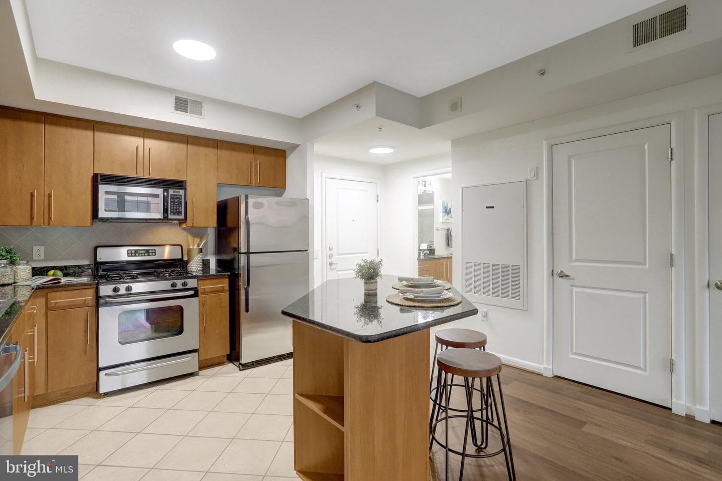 1021 N Garfield Street #315 photo 9