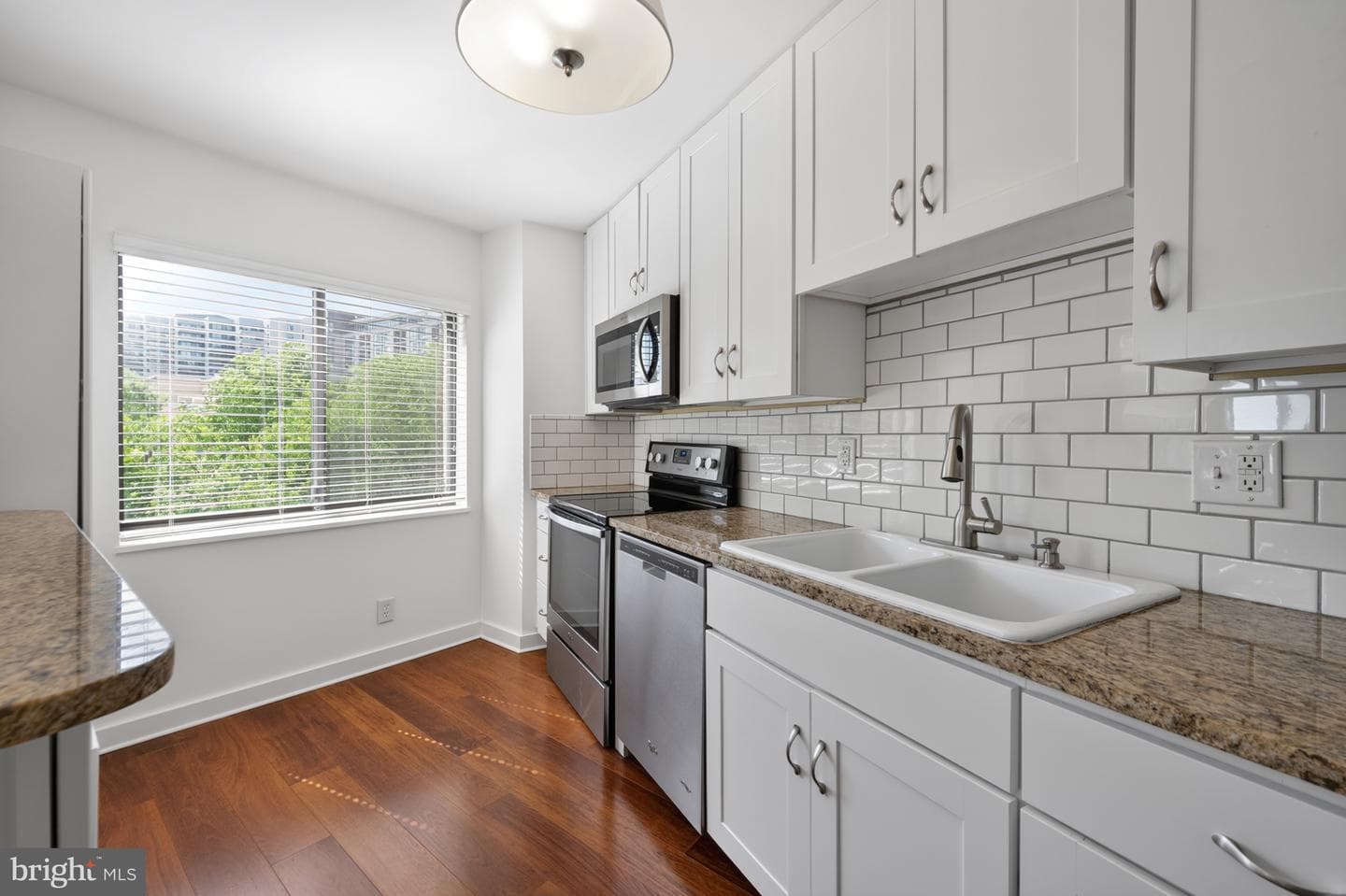 1600 N Oak Street #603 photo 24